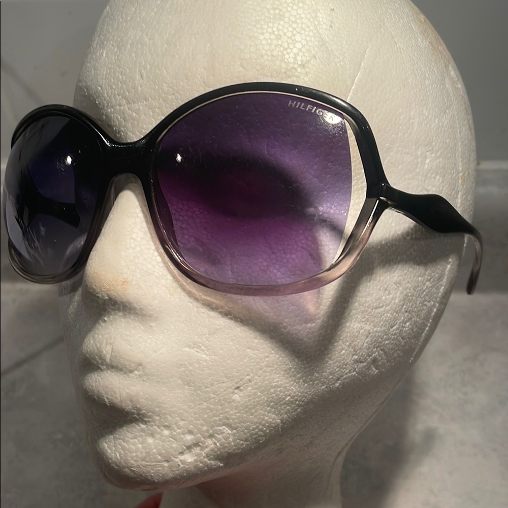 Tommy Hilfiger Buttefly Sunglasses